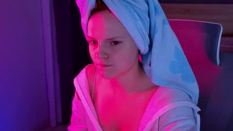 Molly online show from May 2026 12:30:02 AM