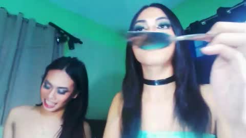 mollycoin18 online show from October 2025 02:10:01 AM