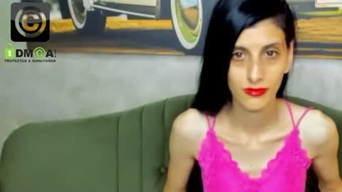 Molly online show from June 2026 06:19:01 AM