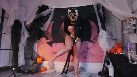 mollychan online show from October 2025 05:26:02 PM