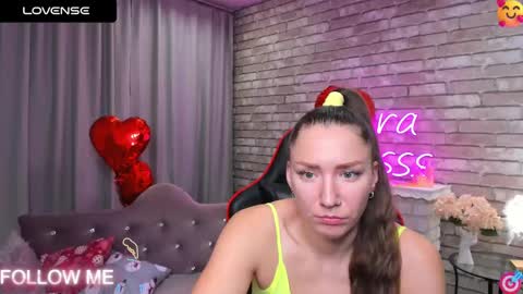 hi im Molly heregreat boobs big heart  warm pussy  online show from February 2025 03:28:01 AM