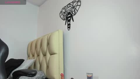 MOLLY online show from April 2026 06:58:02 PM