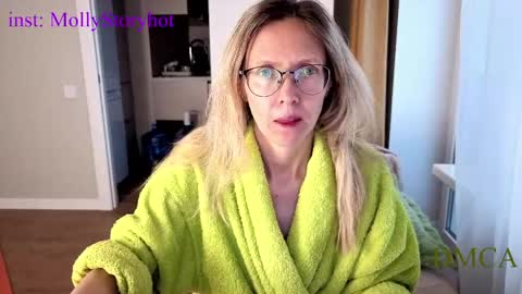 AngelMomm online show from May 2026 02:42:01 AM