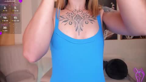 Molly Sunders online show from November 2025 09:06:01 PM