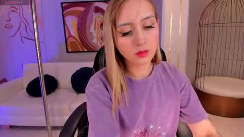 Molly Sunders online show from June 2026 08:23:01 PM