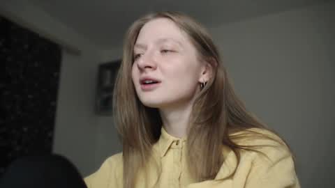 mollytucker online show from January 2025 01:58:01 PM