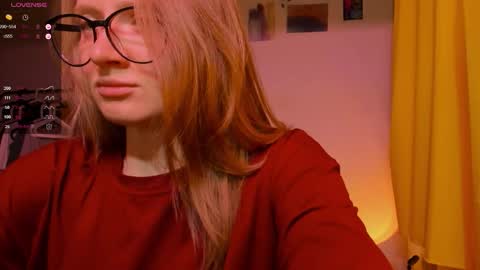 mollytucker online show from November 2025 04:12:02 PM