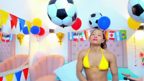 molyrestrepo online show from June 2026 07:48:01 PM