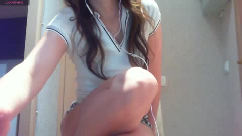 Hailey online show from October 2025 04:04:02 AM