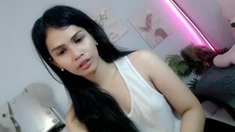 MOMIKHEM online show from June 2026 06:41:01 AM