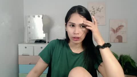 MOMIKHEM online show from July 2026 10:32:01 AM