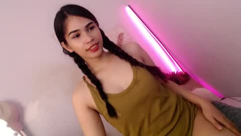 MOMIKHEM online show from July 2026 06:16:02 AM