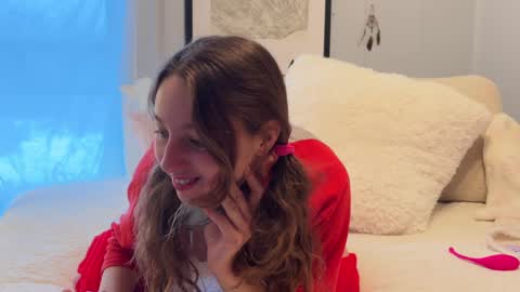 Mia  online show from December 2024 02:12:01 PM