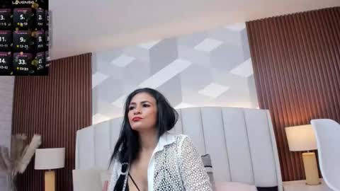 Letty Smith online show from November 2025 10:59:01 AM