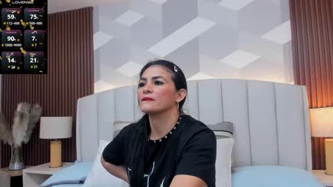 Snapshot of mommy_naughty_ chatting on February 2026 11:26:02 AM Letty Smith online show from February 2026 11:26:02 AM