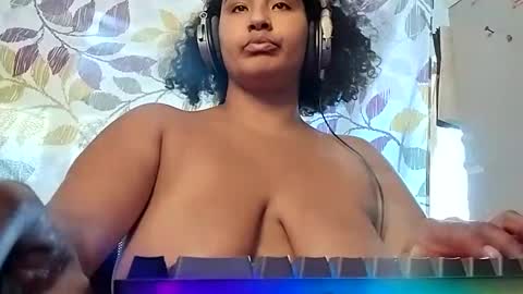 Mommy bubbles online show from October 2025 05:43:02 PM