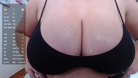 Daphne  online show from January 2025 10:49:02 PM