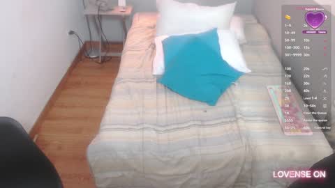 Daphne  online show from January 2025 10:51:02 PM