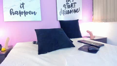 Kendall Evanz online show from December 2024 06:05:01 PM