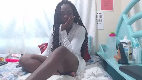 Snapshot of mommywebcam chatting on December 2024 12:55:02 PM DINAH online show from December 2024 12:55:02 PM