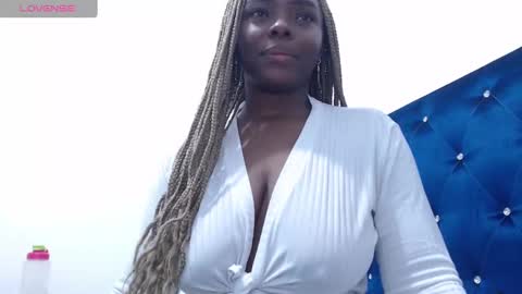 Snapshot of mommywebcam chatting on September 2025 03:13:02 PM DINAH online show from September 2025 03:13:02 PM