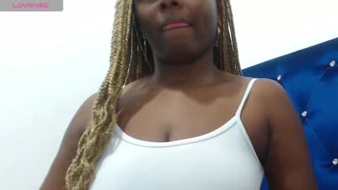 Snapshot of mommywebcam chatting on October 2025 12:08:02 AM DINAH online show from October 2025 12:08:02 AM