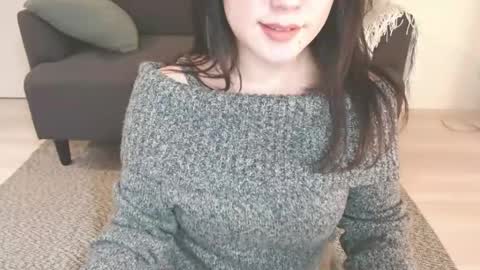 Momo online show from December 2024 06:59:01 PM