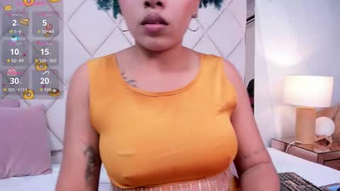 Snapshot of momo_ayasse chatting on September 2025 10:33:01 PM Momo online show from September 2025 10:33:01 PM