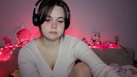 Momo online show from March 2026 07:53:01 PM