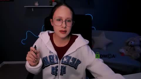 Mona  online show from March 2025 12:34:01 PM