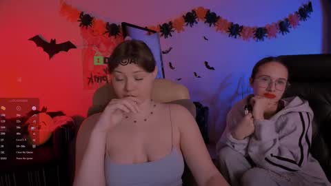 Mona  online show from November 2025 07:48:02 PM