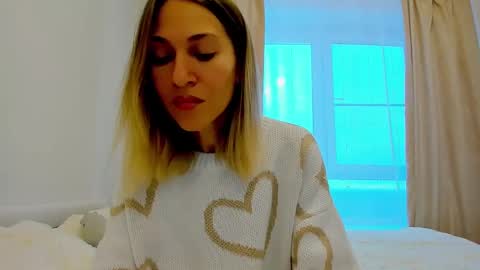 Mona online show from December 2024 08:15:01 AM