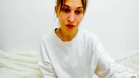 Mona online show from March 2025 08:16:02 PM