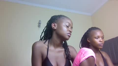 Mona online show from October 2025 01:57:01 AM