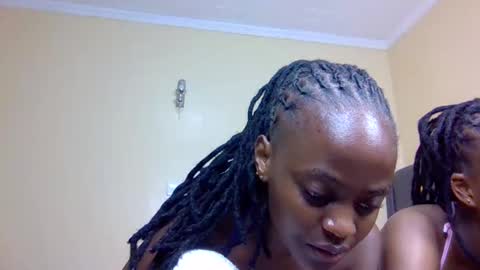 Mona online show from November 2025 12:51:02 PM