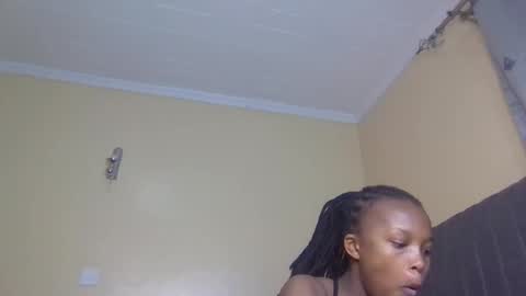 Mona online show from November 2025 01:27:02 AM