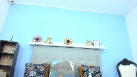 paola online show from October 2025 02:31:01 PM