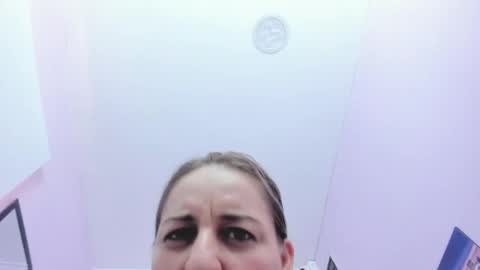 paola online show from April 2026 03:17:01 PM