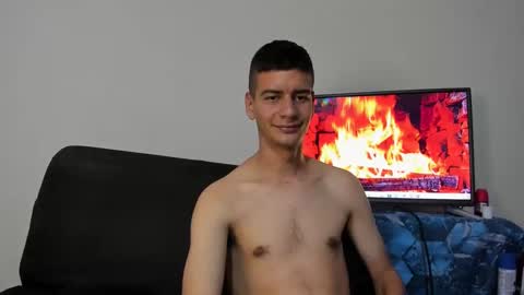 Snapshot of monarquia_ chatting on December 2024 04:09:02 AM nicolas online show from December 2024 04:09:02 AM