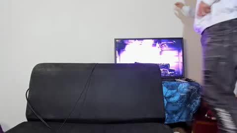 Snapshot of monarquia_ chatting on December 2024 09:55:01 PM nicolas online show from December 2024 09:55:01 PM