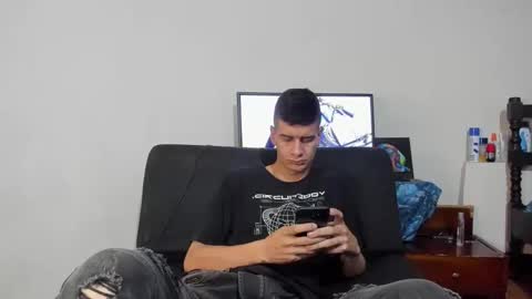 Snapshot of monarquia_ chatting on December 2024 09:22:02 PM nicolas online show from December 2024 09:22:02 PM