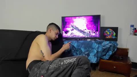 Snapshot of monarquia_ chatting on December 2024 03:09:01 AM nicolas online show from December 2024 03:09:01 AM