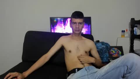 Snapshot of monarquia_ chatting on December 2024 01:18:02 AM nicolas online show from December 2024 01:18:02 AM