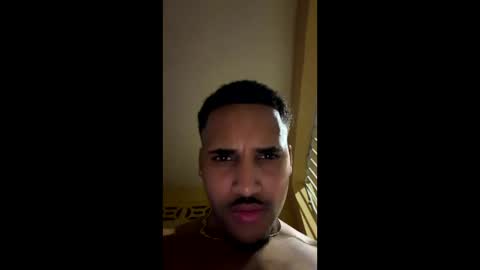 Snapshot of moneyblancos chatting on May 2026 11:01:04 PM moneyblancos online show from May 2026 11:01:04 PM