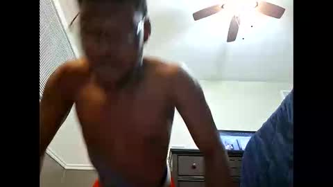 Snapshot of moneyboysaveg548 chatting on February 2026 12:48:01 AM moneyboysaveg548 online show from February 2026 12:48:01 AM