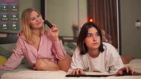 monica_law_ online show from September 2025 07:13:02 PM