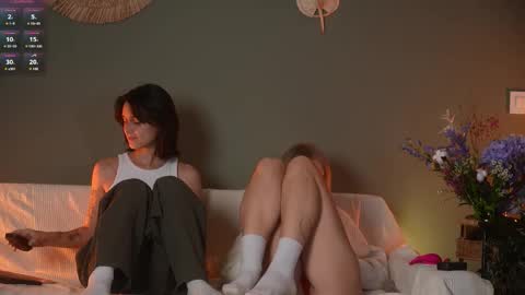 monica_law_ online show from October 2025 10:41:02 PM