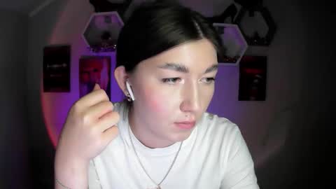 sweet girl and shine body online show from September 2025 01:45:01 PM