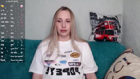 Monika online show from September 2025 11:58:01 AM