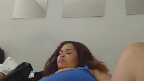 Moniquelalatina online show from April 2026 09:26:01 PM